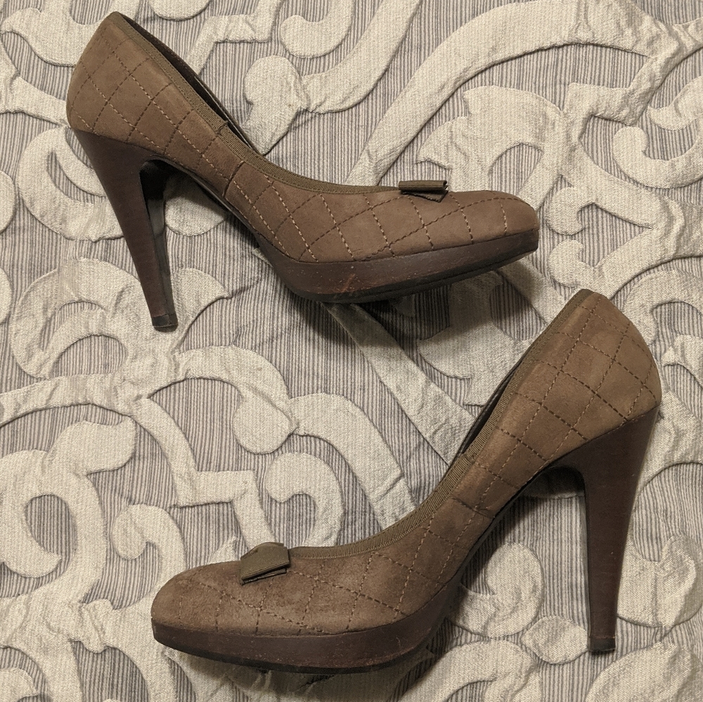 Nine West size 8 tan suede Alvar pumps